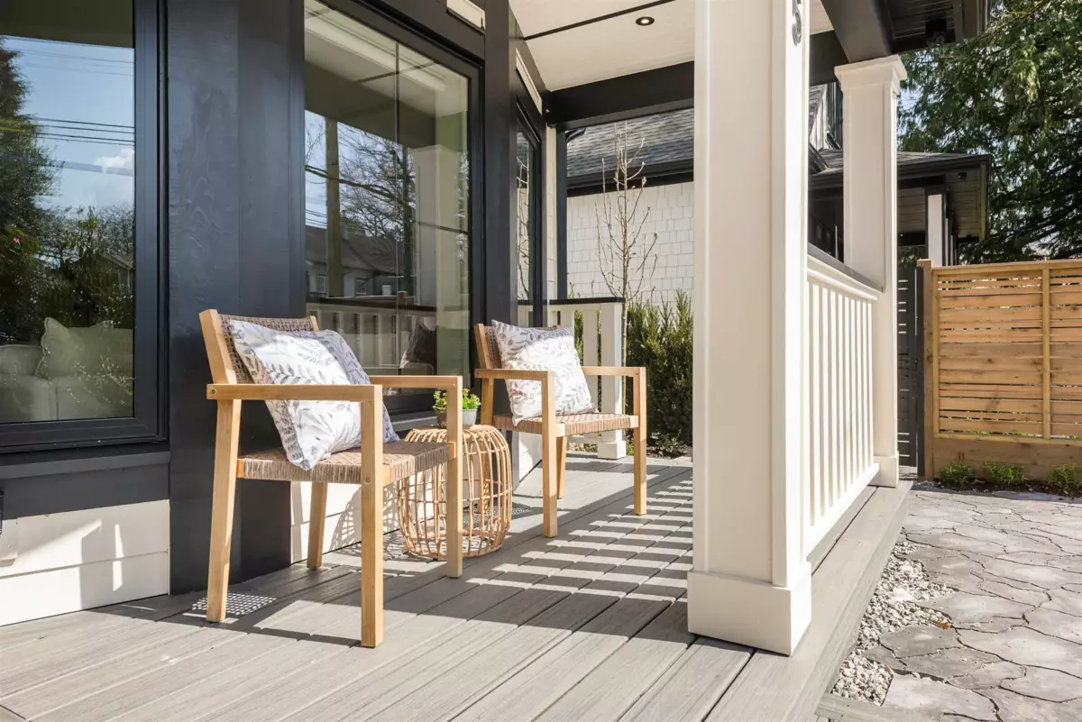 Mudroom Photo of 1 365 E 33rd Avenue, Vancouver, BC