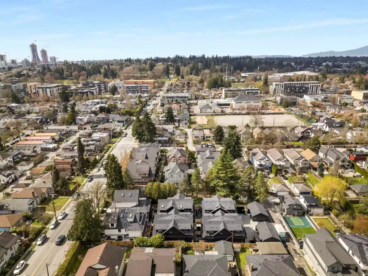 Street View Photo of 1 365 E 33rd Avenue, Vancouver, BC