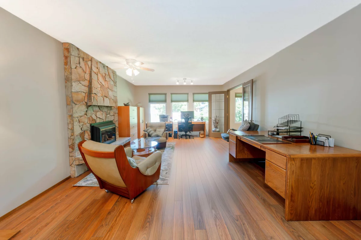 Dining Area Photo of 1833 133a Street, Surrey, BC