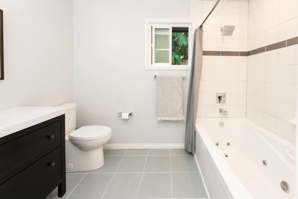 Mudroom Photo of 1833 133a Street, Surrey, BC