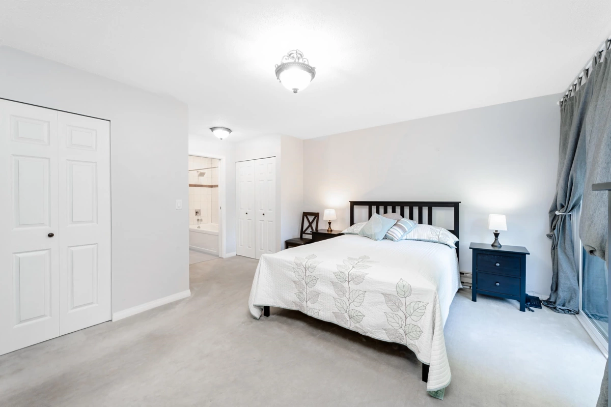 Office / Den Photo of 1833 133a Street, Surrey, BC