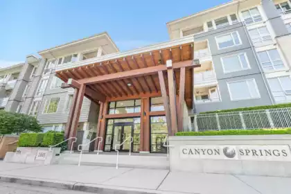 517 2665 Mountain Highway, North Vancouver, BC, North Vancouver — Apartment/Condo for sale