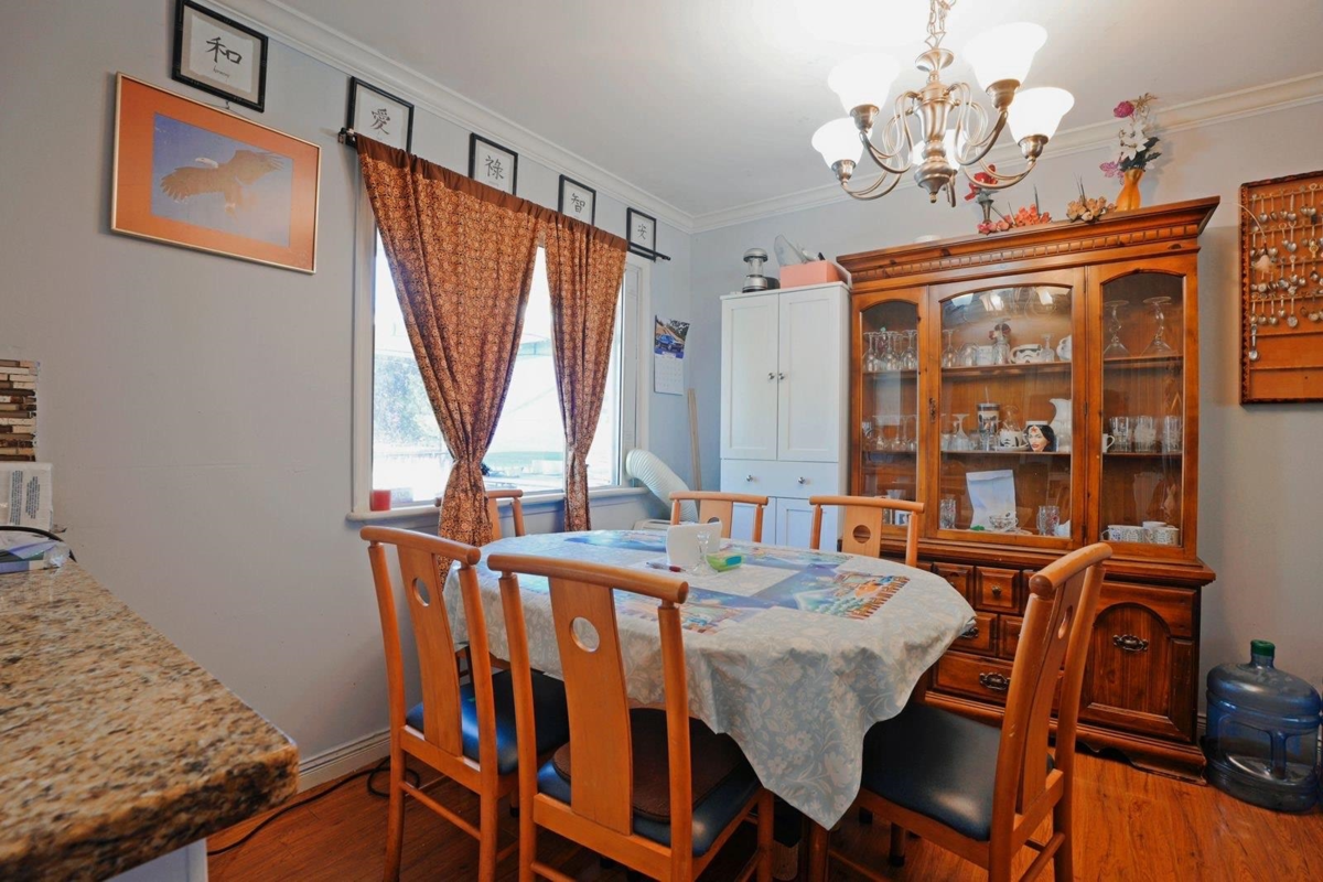 Family Room Photo of 11755 72 Avenue, Delta, BC