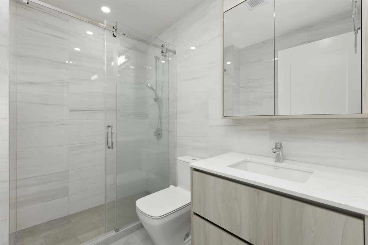Primary Bathroom Photo of 205 488 W 58th Avenue, Vancouver, BC