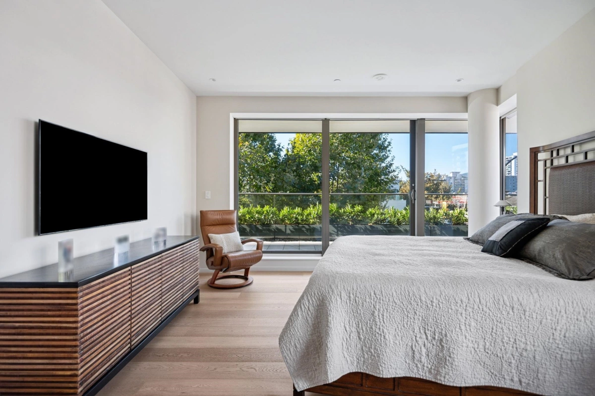 Laundry Room Photo of 209 1355 Bellevue Avenue, West Vancouver, BC