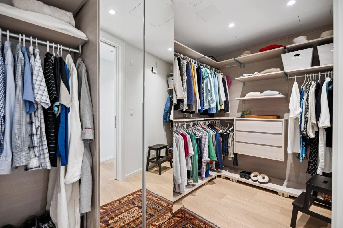 Mudroom Photo of 209 1355 Bellevue Avenue, West Vancouver, BC