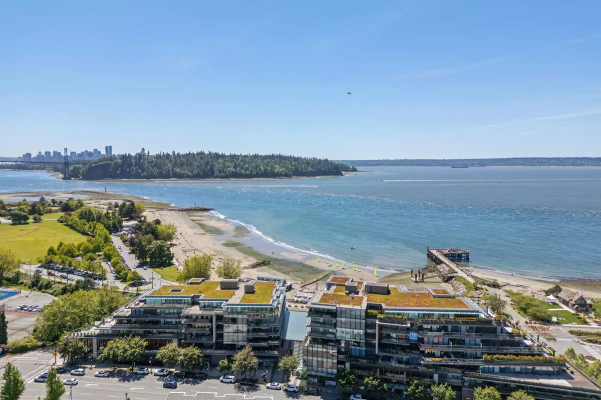 Playground / Recreational Area Near 209 1355 Bellevue Avenue, West Vancouver, BC