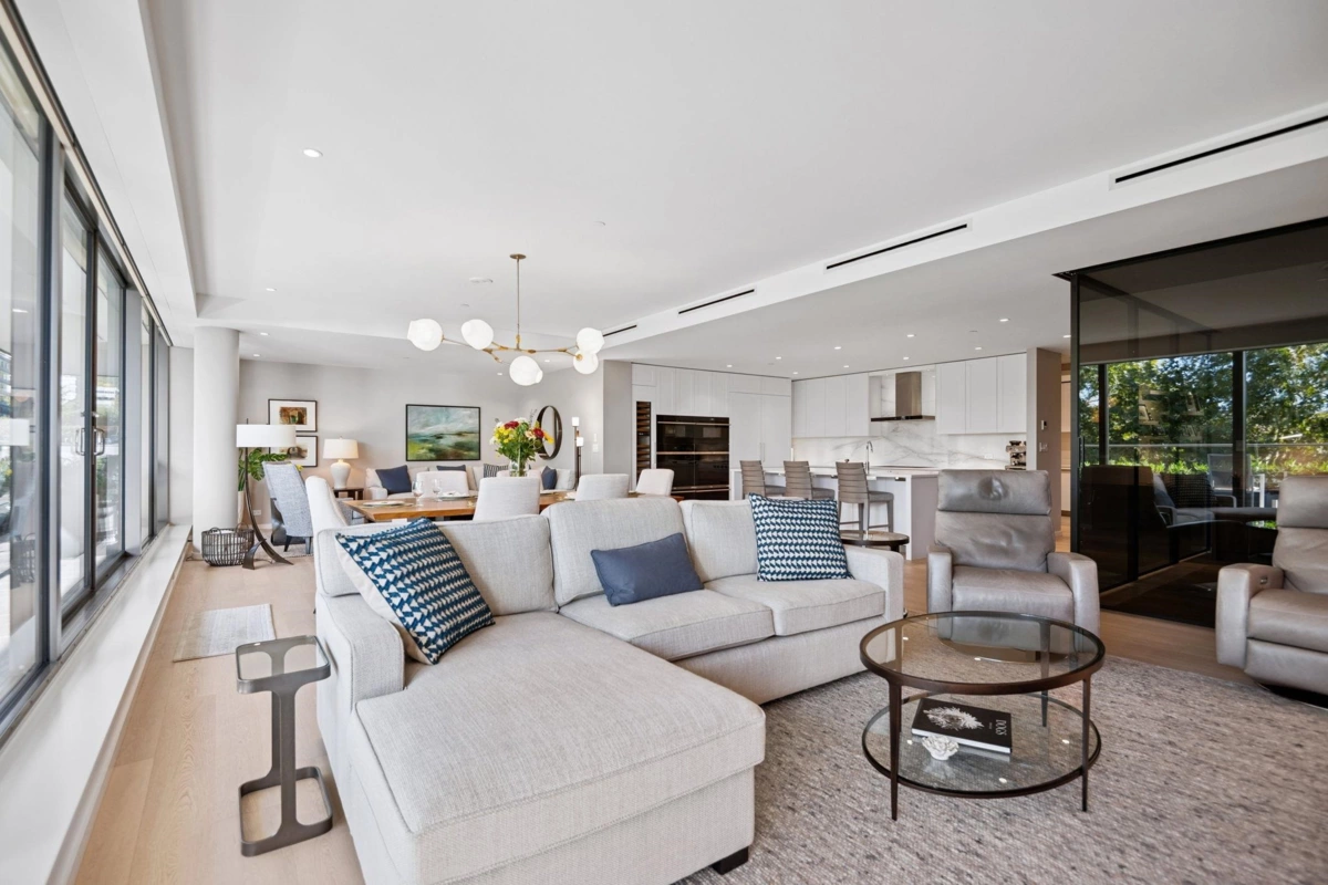 Primary Bedroom Photo of 209 1355 Bellevue Avenue, West Vancouver, BC