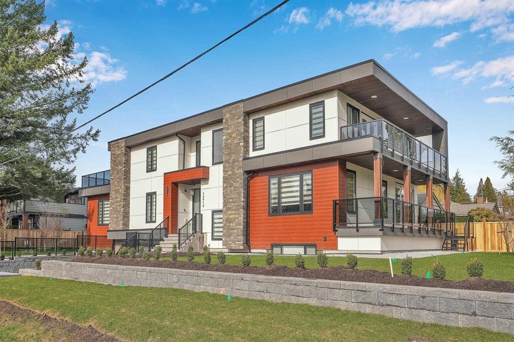 Hot Tub / Spa Photo of 13915 Blackburn Avenue, White Rock, BC