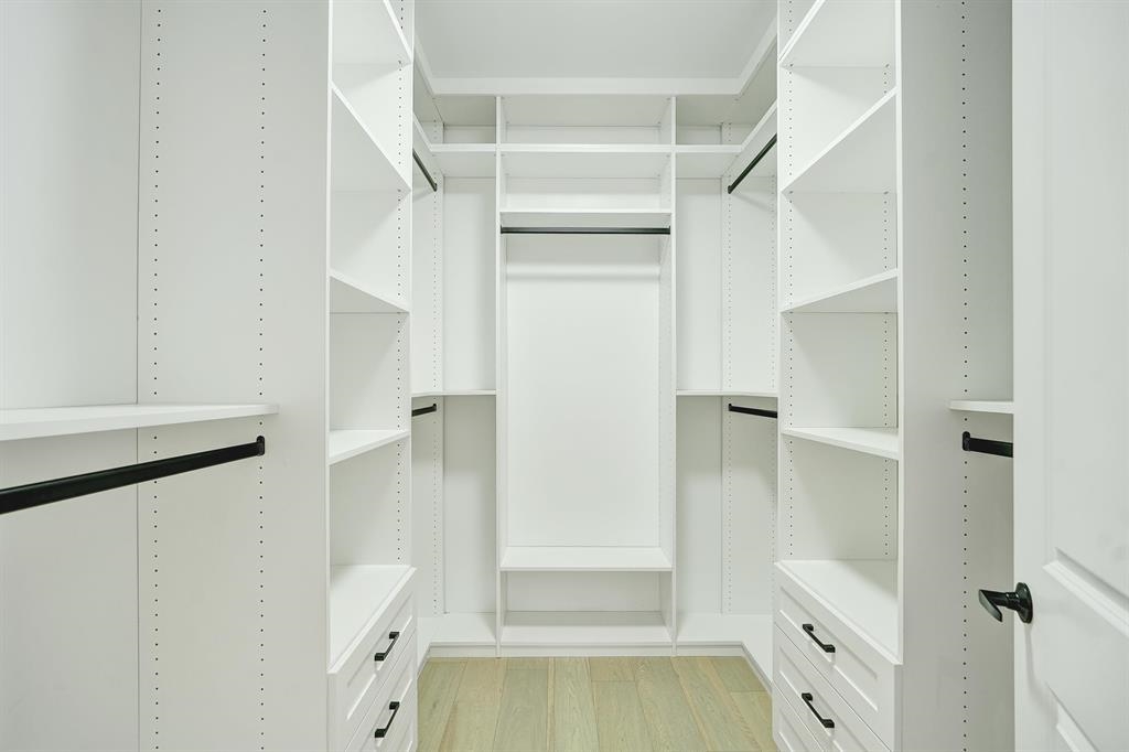 Outdoor Patio Photo of 13915 Blackburn Avenue, White Rock, BC