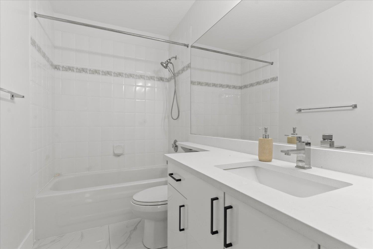 Basement Recreation Room Photo of 406 33708 King Road, Abbotsford, BC