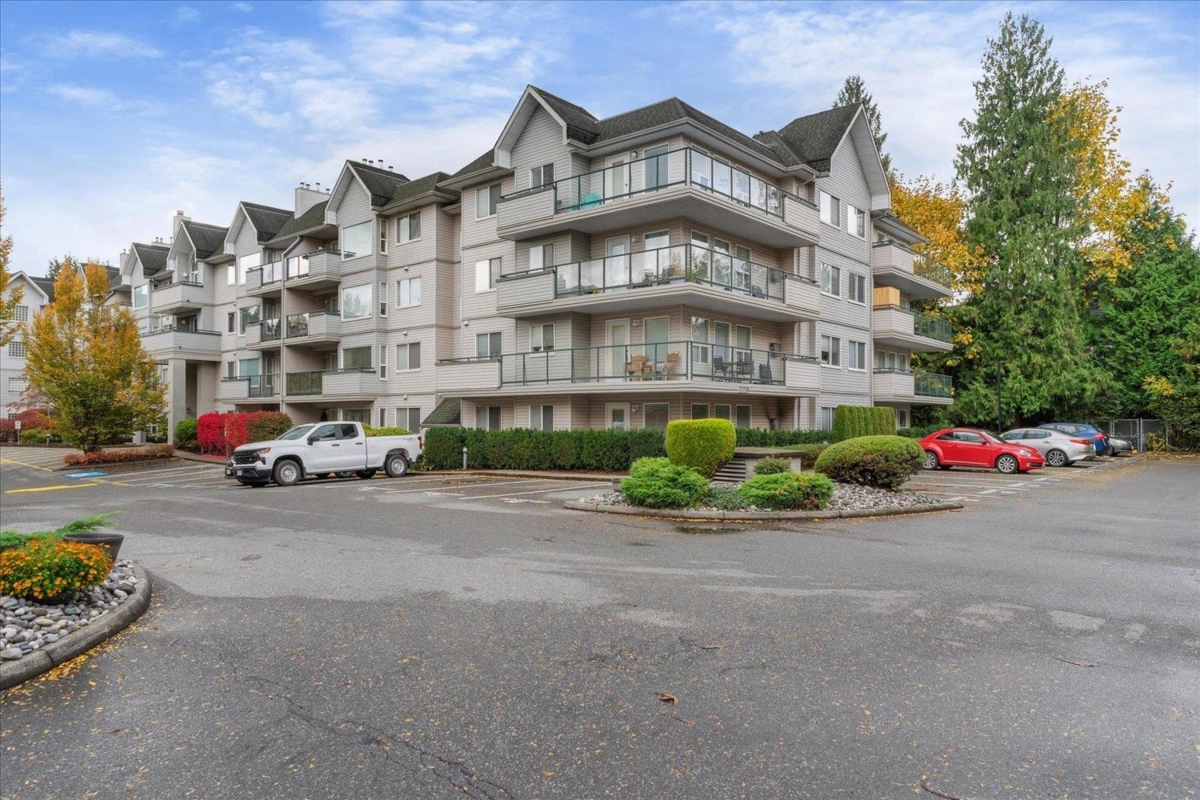 Exterior Front Photo of 406 33708 King Road, Abbotsford, BC