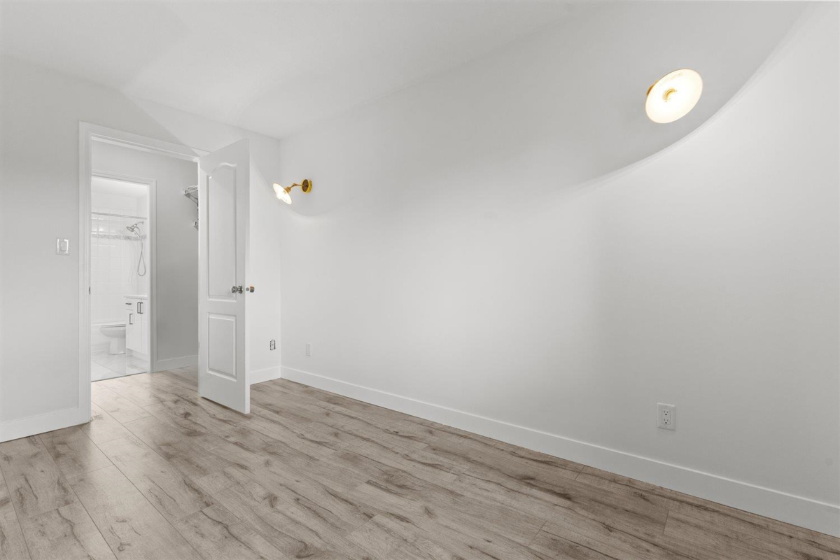 Office / Den Photo of 406 33708 King Road, Abbotsford, BC