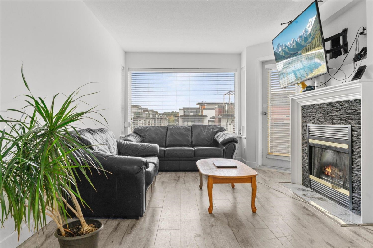 Pantry Photo of 406 33708 King Road, Abbotsford, BC