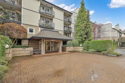 Swimming Pool Photo of 307 7500 Minoru Boulevard, Richmond, BC