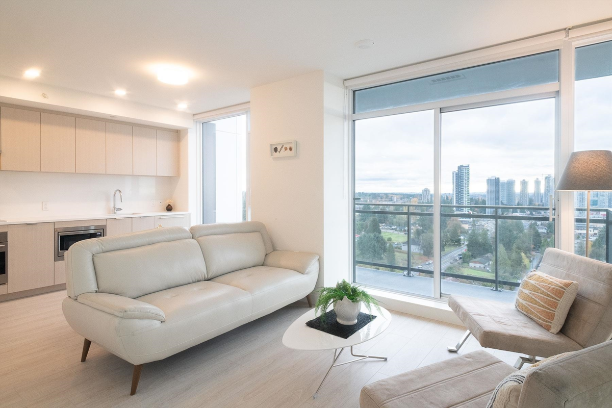 Family Room Photo of 1805 13675 107a Avenue, Surrey, BC