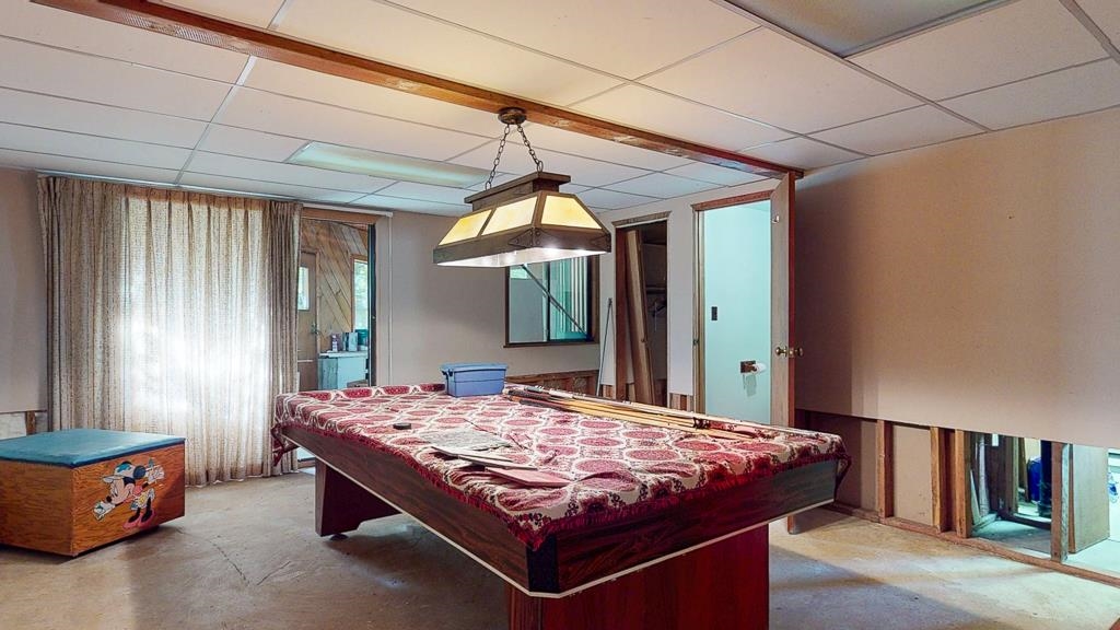 Basement Recreation Room Photo of 6481 Reeves Road, Sechelt, BC