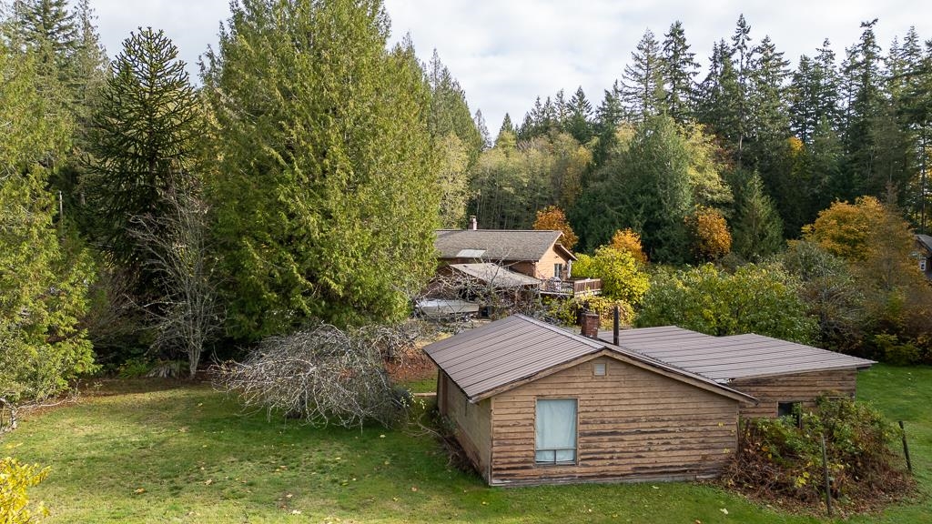 Dining Area Photo of 6481 Reeves Road, Sechelt, BC