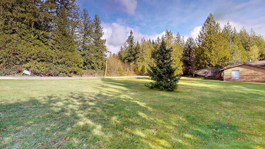 Family Room Photo of 6481 Reeves Road, Sechelt, BC