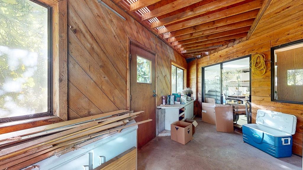 Hallway Photo of 6481 Reeves Road, Sechelt, BC