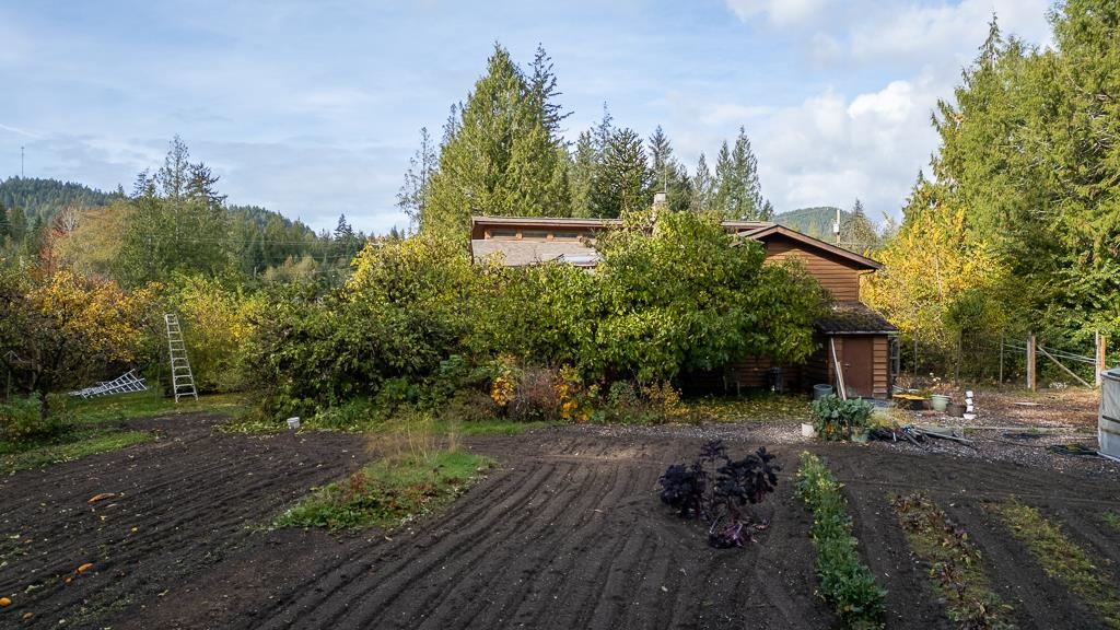 Kitchen Photo of 6481 Reeves Road, Sechelt, BC