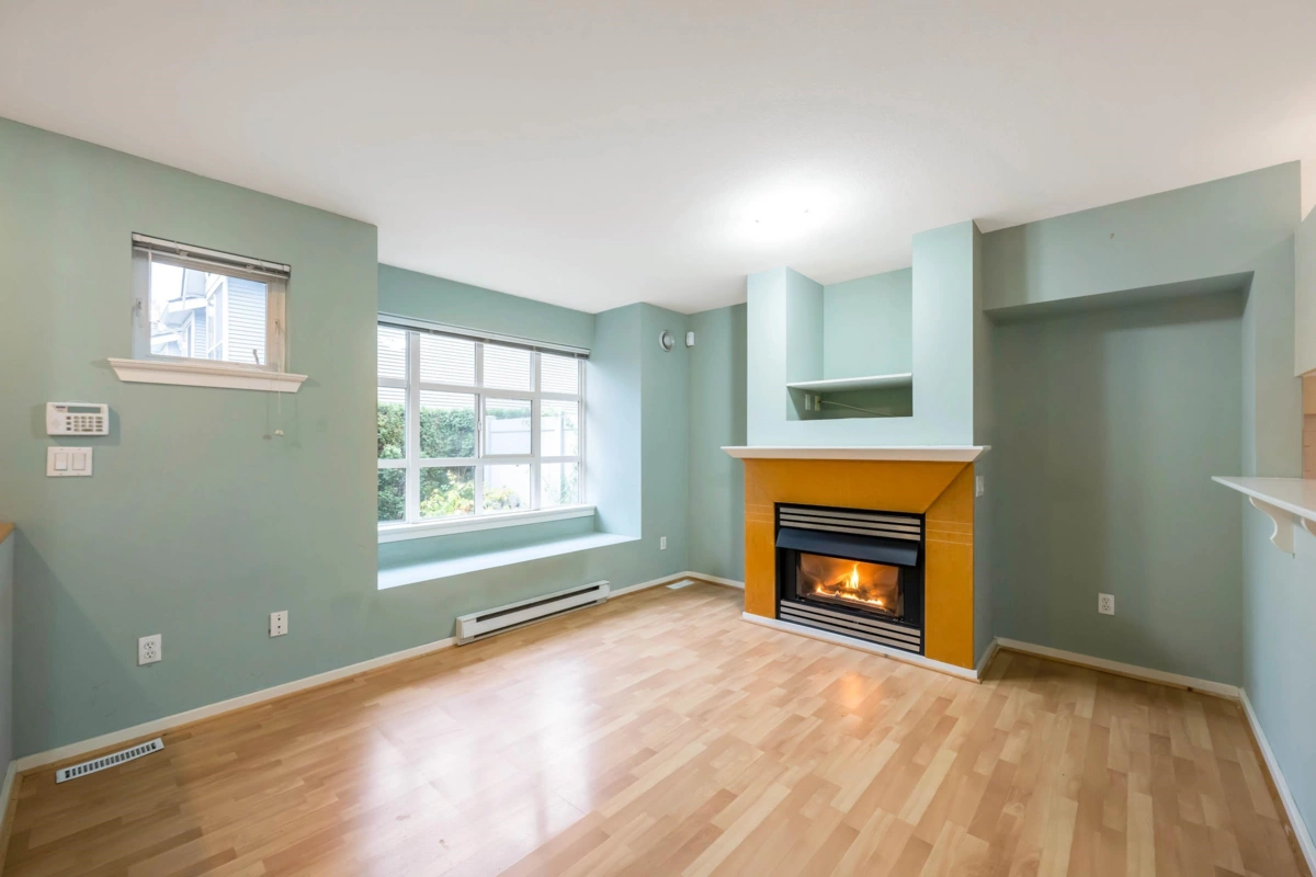 Breakfast Nook Photo of 7431 Magnolia Terrace, Burnaby, BC