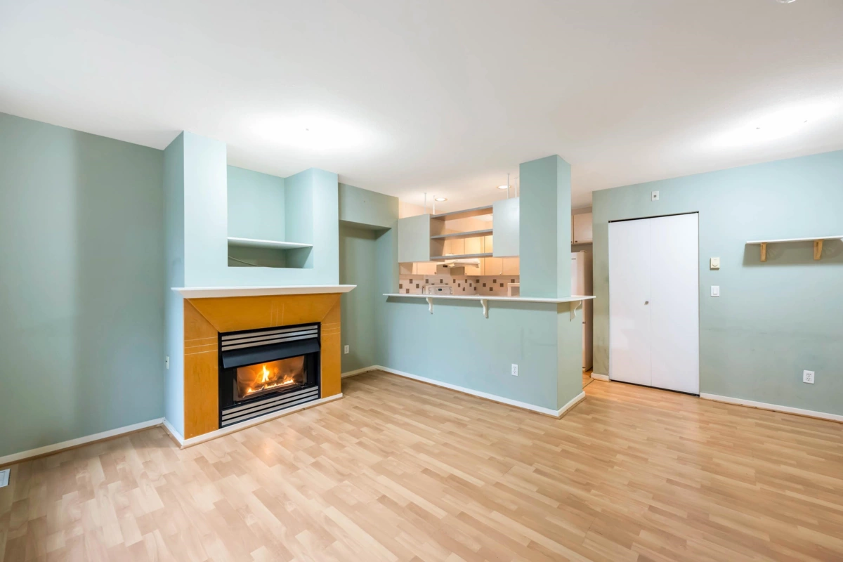 Walk-In Closet Photo of 7431 Magnolia Terrace, Burnaby, BC