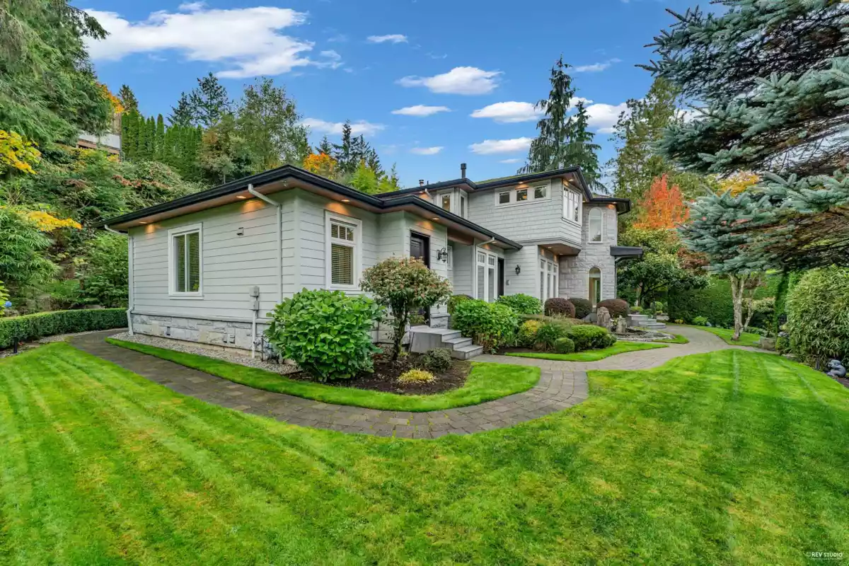 Fitness Center Photo Near 760 Burley Drive, West Vancouver, BC