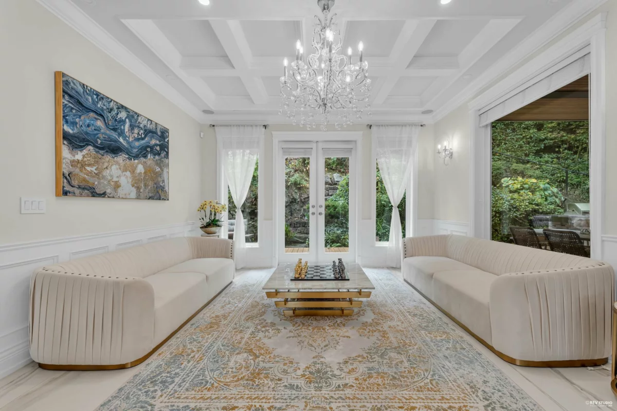 Kitchen Island Photo of 760 Burley Drive, West Vancouver, BC