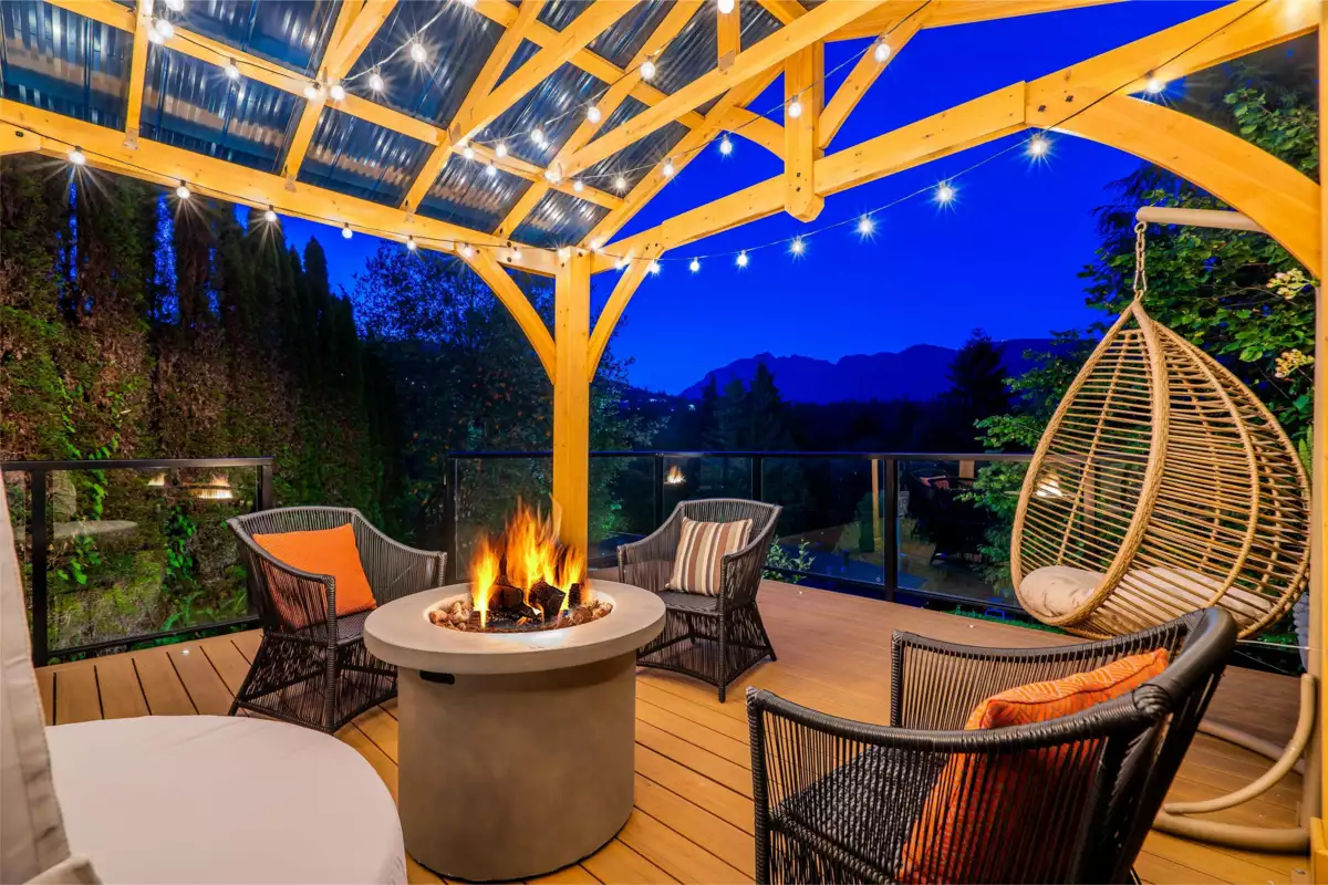 Laundry Room Photo of 760 Burley Drive, West Vancouver, BC