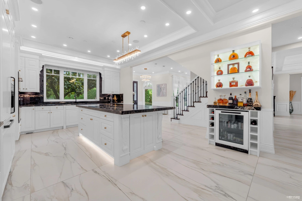 Walk-In Closet Photo of 760 Burley Drive, West Vancouver, BC