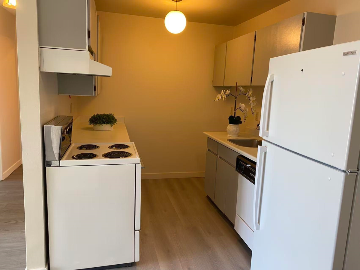 Walk-In Closet Photo of 308 7280 Lindsay Road, Richmond, BC