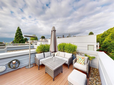 Hot Tub / Spa Photo of 1407 East 1st Street, Vancouver, BC