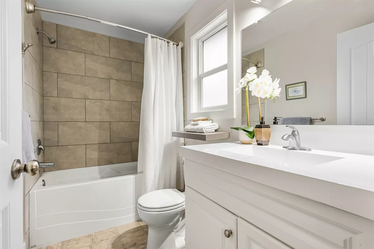 Dining Area Photo of 2 5648 Vedder Road, Chilliwack, BC