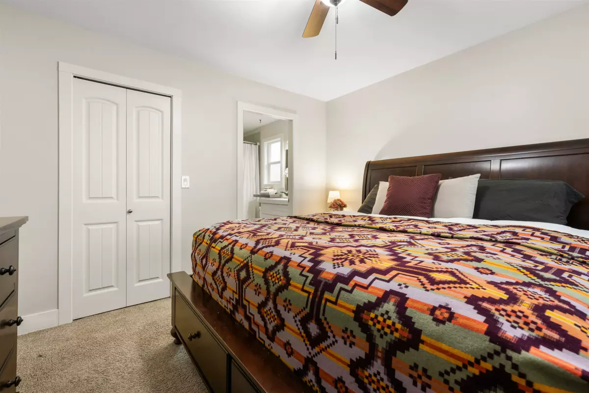 Entry Foyer Photo of 2 5648 Vedder Road, Chilliwack, BC