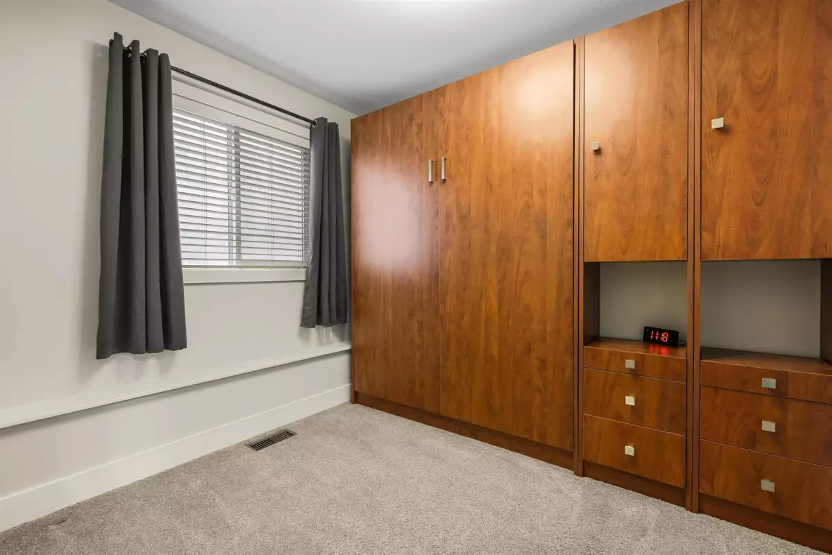 Garage Interior Photo of 2 5648 Vedder Road, Chilliwack, BC