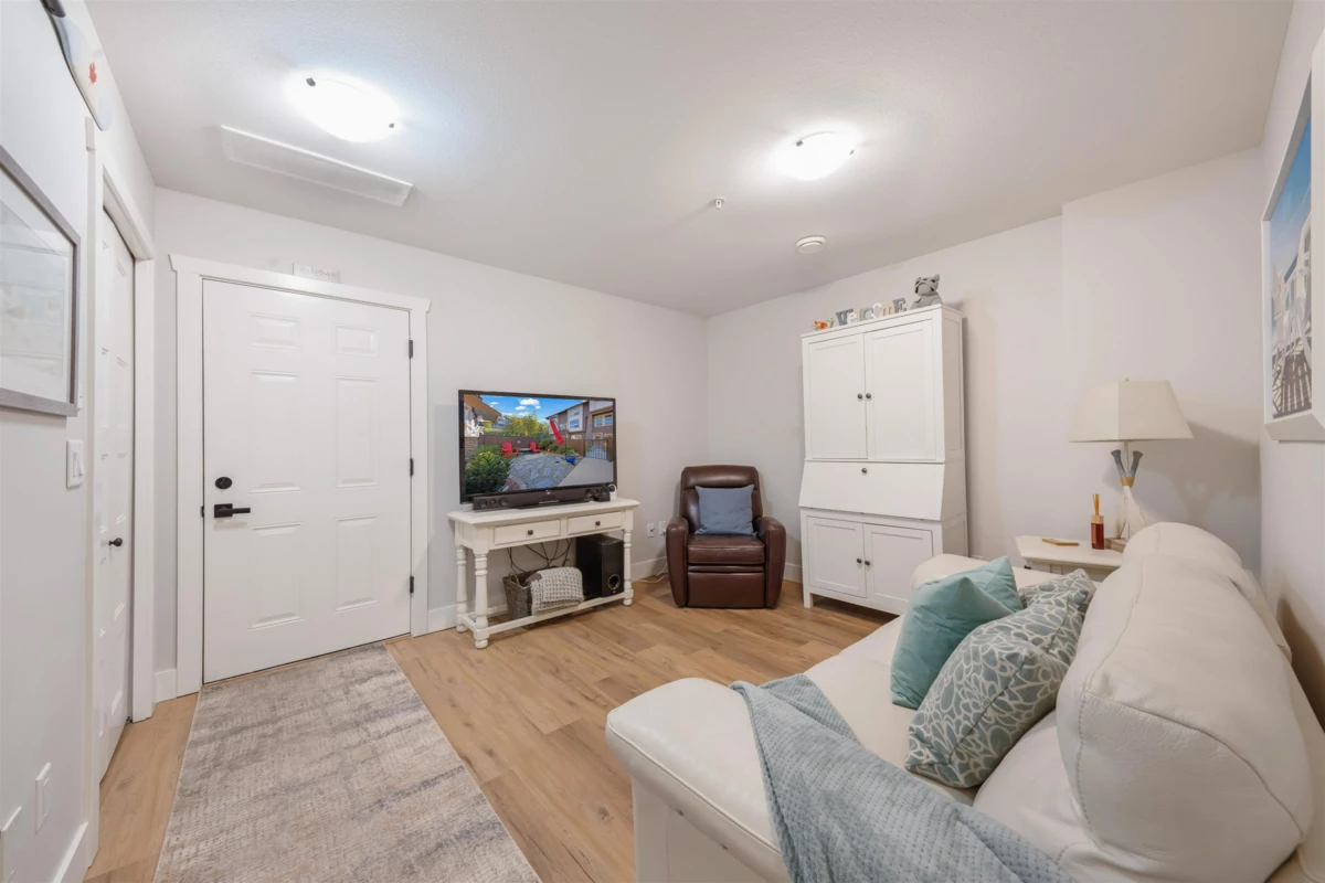 Entry Foyer Photo of 27 10550 248 Street, Maple Ridge, BC