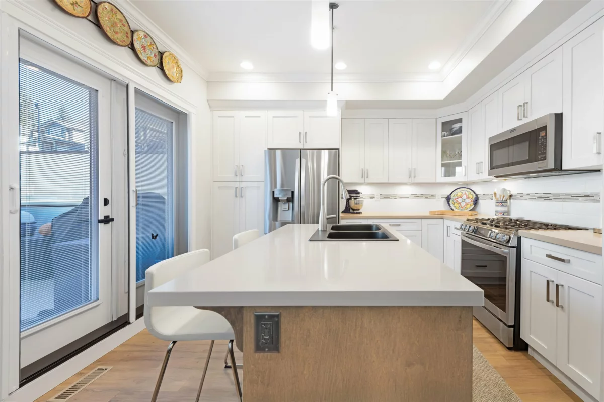 Kitchen Island Photo of 27 10550 248 Street, Maple Ridge, BC
