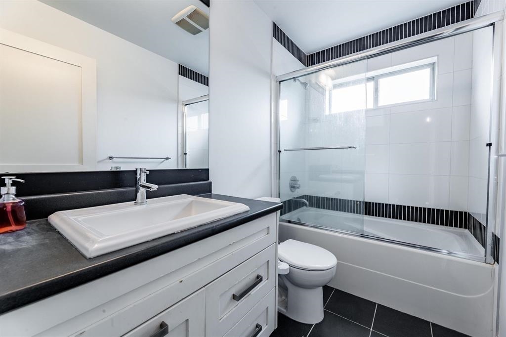 Front Yard Photo of 13 34248 King Road, Abbotsford, BC