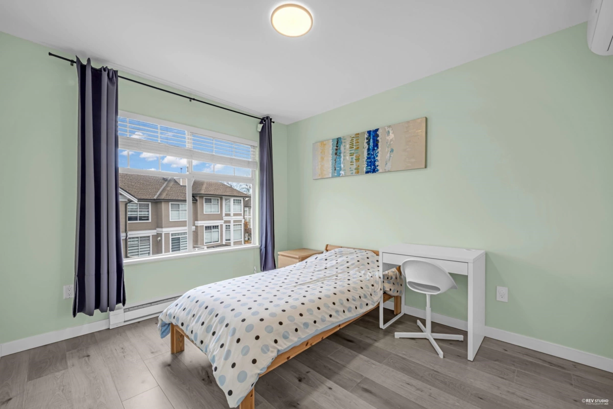 Entry Foyer Photo of 19 5950 Oakdale Road, Burnaby, BC