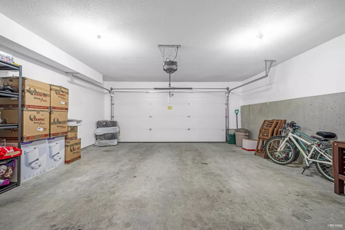 Hot Tub / Spa Photo of 19 5950 Oakdale Road, Burnaby, BC