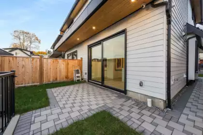 2 4889 Moss Street, Vancouver, BC, Vancouver — Half Duplex for sale