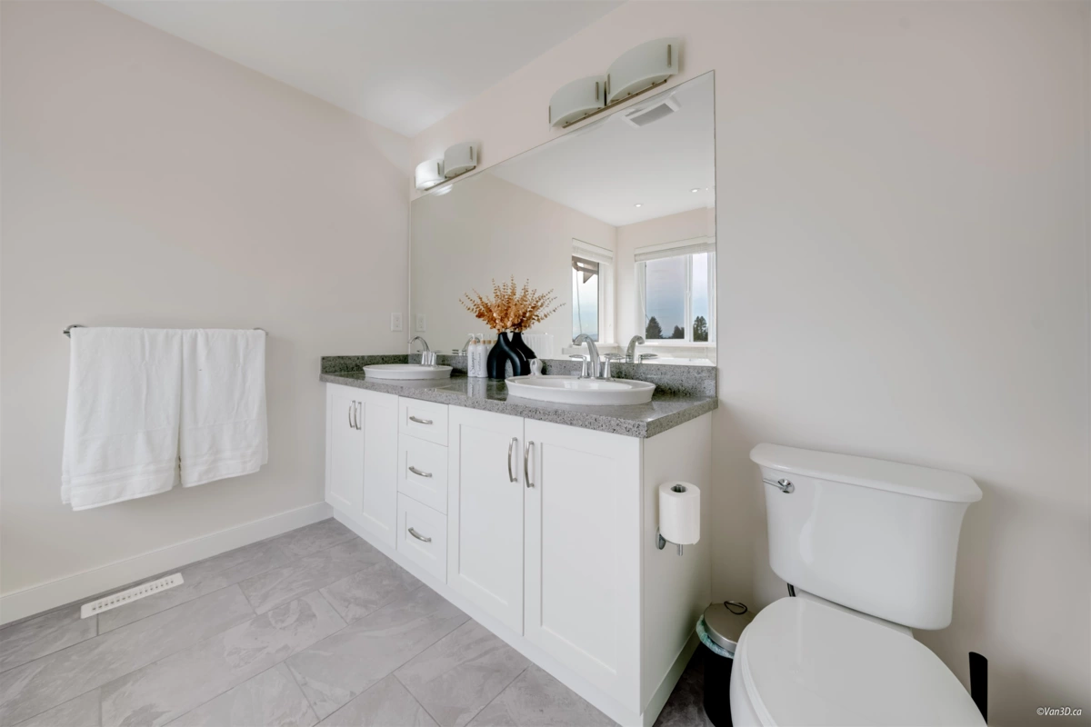 Garden / Landscaping Photo of 1249 Soball Street, Coquitlam, BC