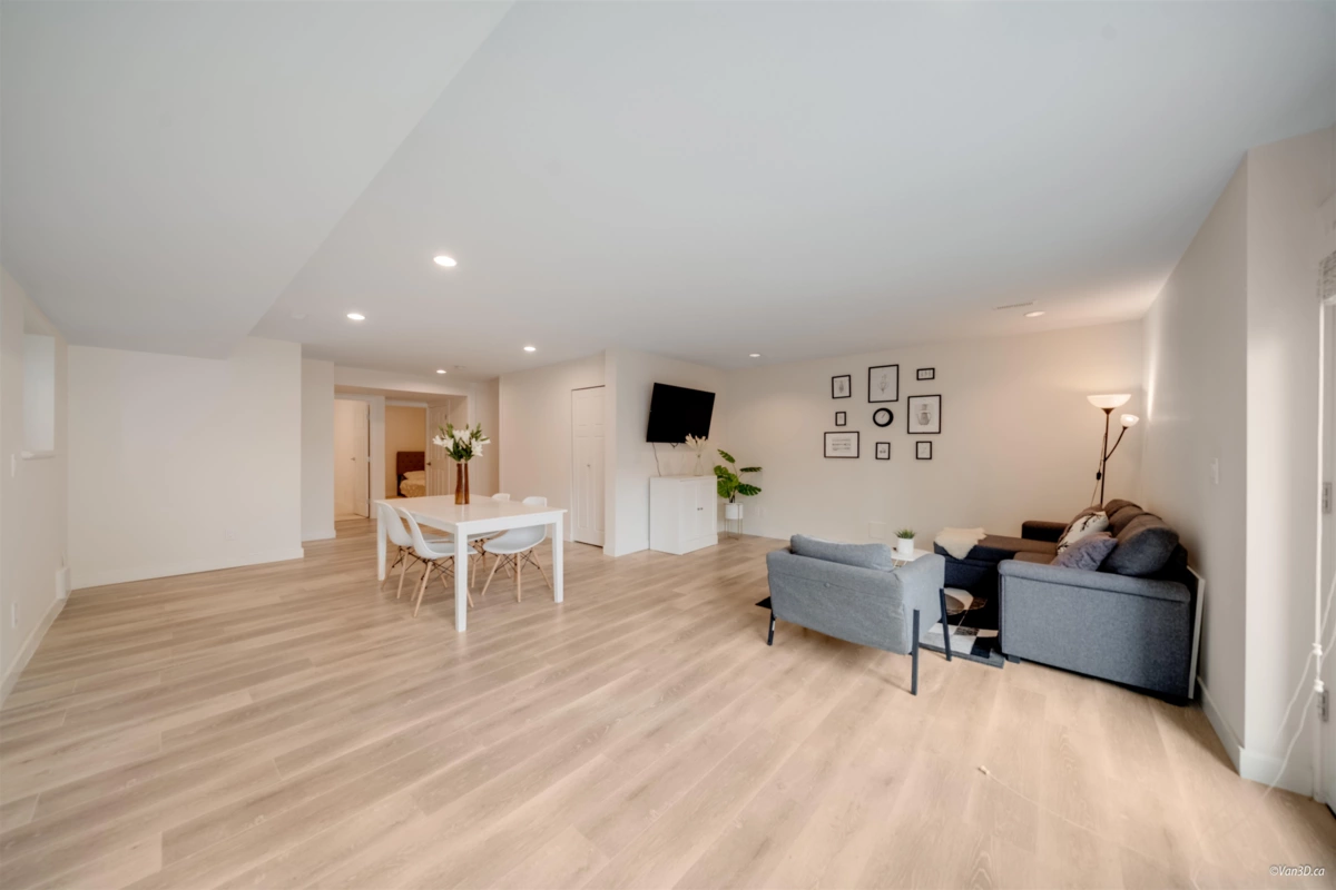 Hallway Photo of 1249 Soball Street, Coquitlam, BC