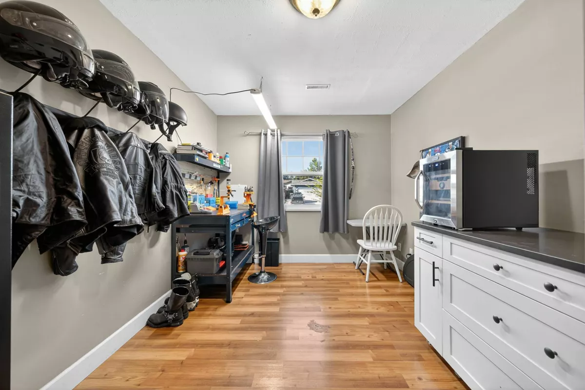 Bedroom 3 Photo of 20140 Bruce Avenue, Maple Ridge, BC