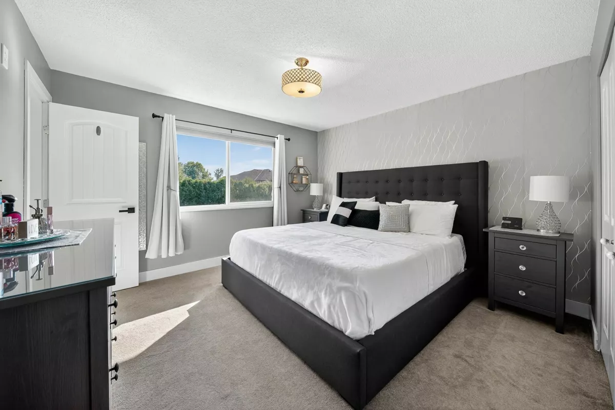 Breakfast Nook Photo of 20140 Bruce Avenue, Maple Ridge, BC