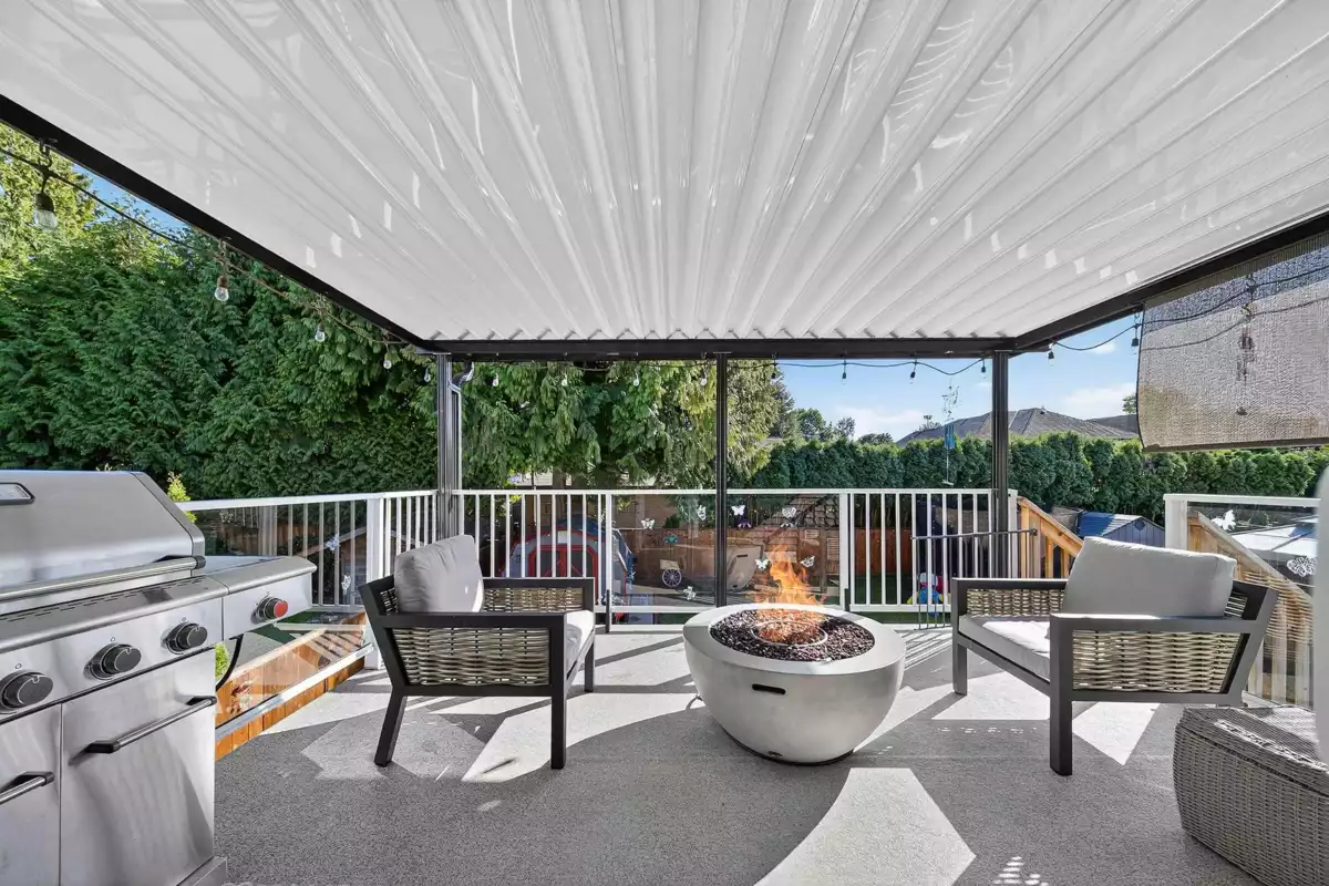 Entry Foyer Photo of 20140 Bruce Avenue, Maple Ridge, BC