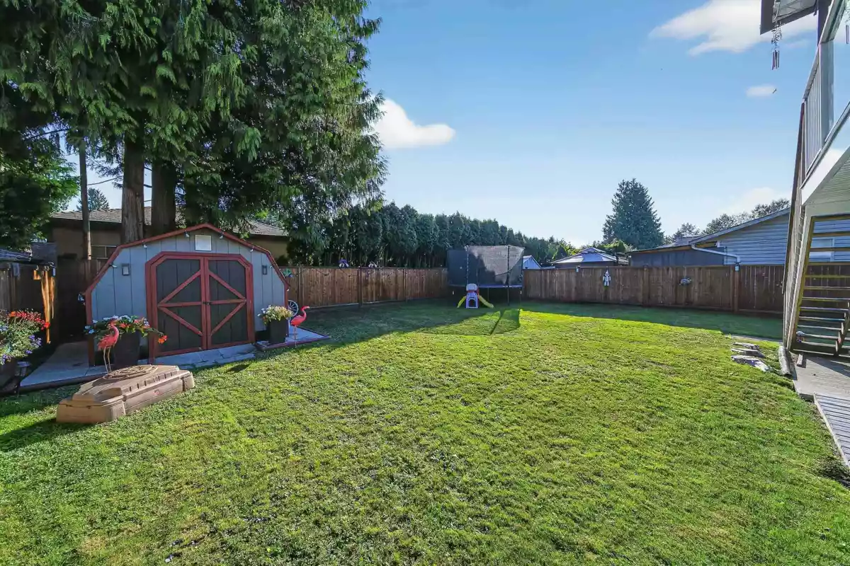 Garage Interior Photo of 20140 Bruce Avenue, Maple Ridge, BC