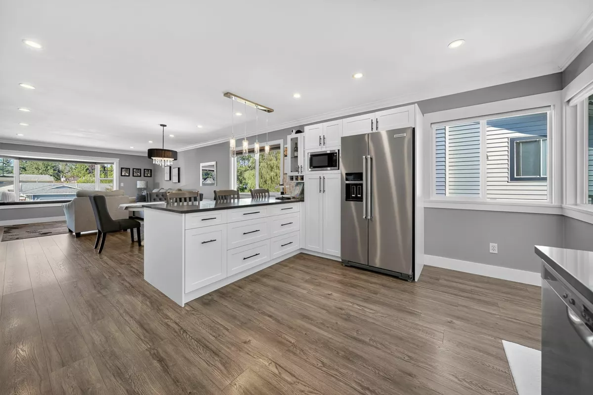 Kitchen Photo of 20140 Bruce Avenue, Maple Ridge, BC