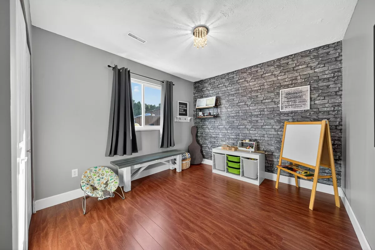 Loft / Bonus Room Photo of 20140 Bruce Avenue, Maple Ridge, BC
